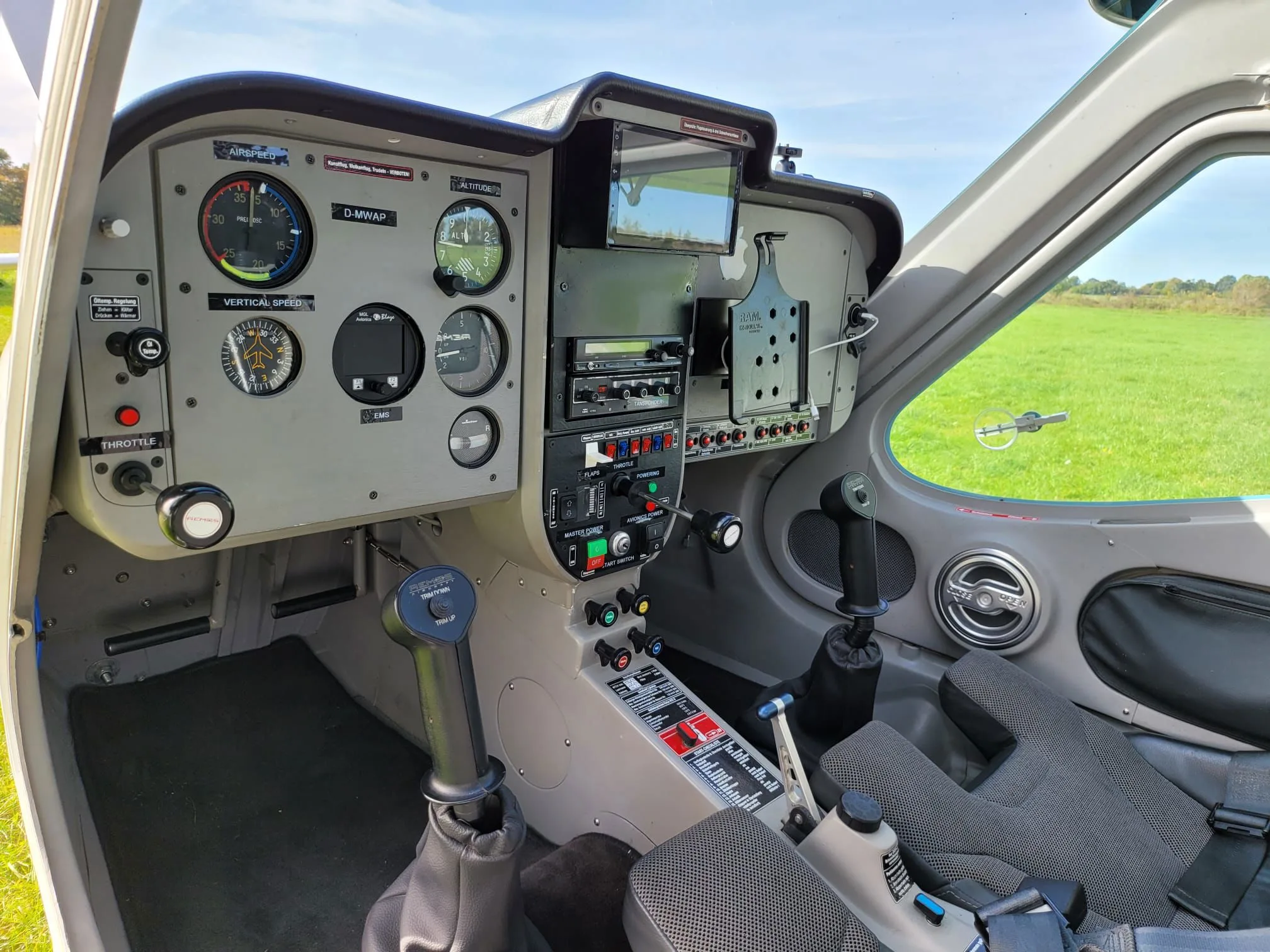 Cockpit and instrument panel of a 2012 Remos GX.