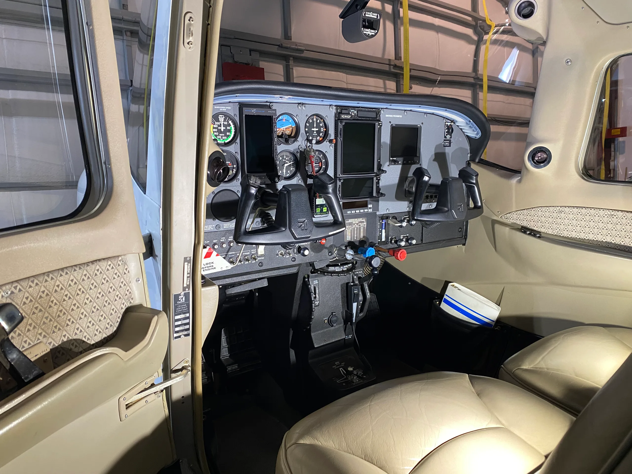 Cockpit and instrument panel of a 1999 Cessna Turbo 206H Stationair HD.