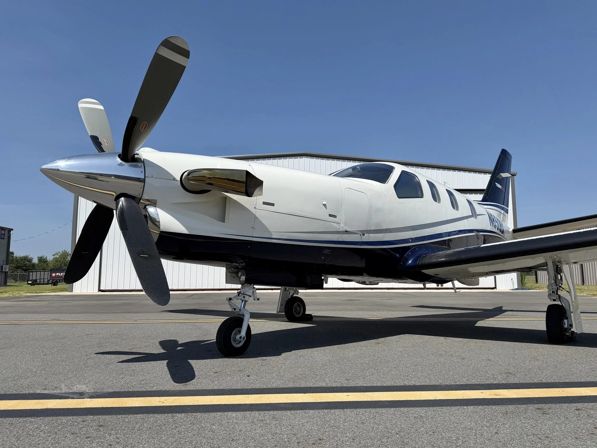 Exterior view of a 2013 DAHER TBM 850, N850BX.