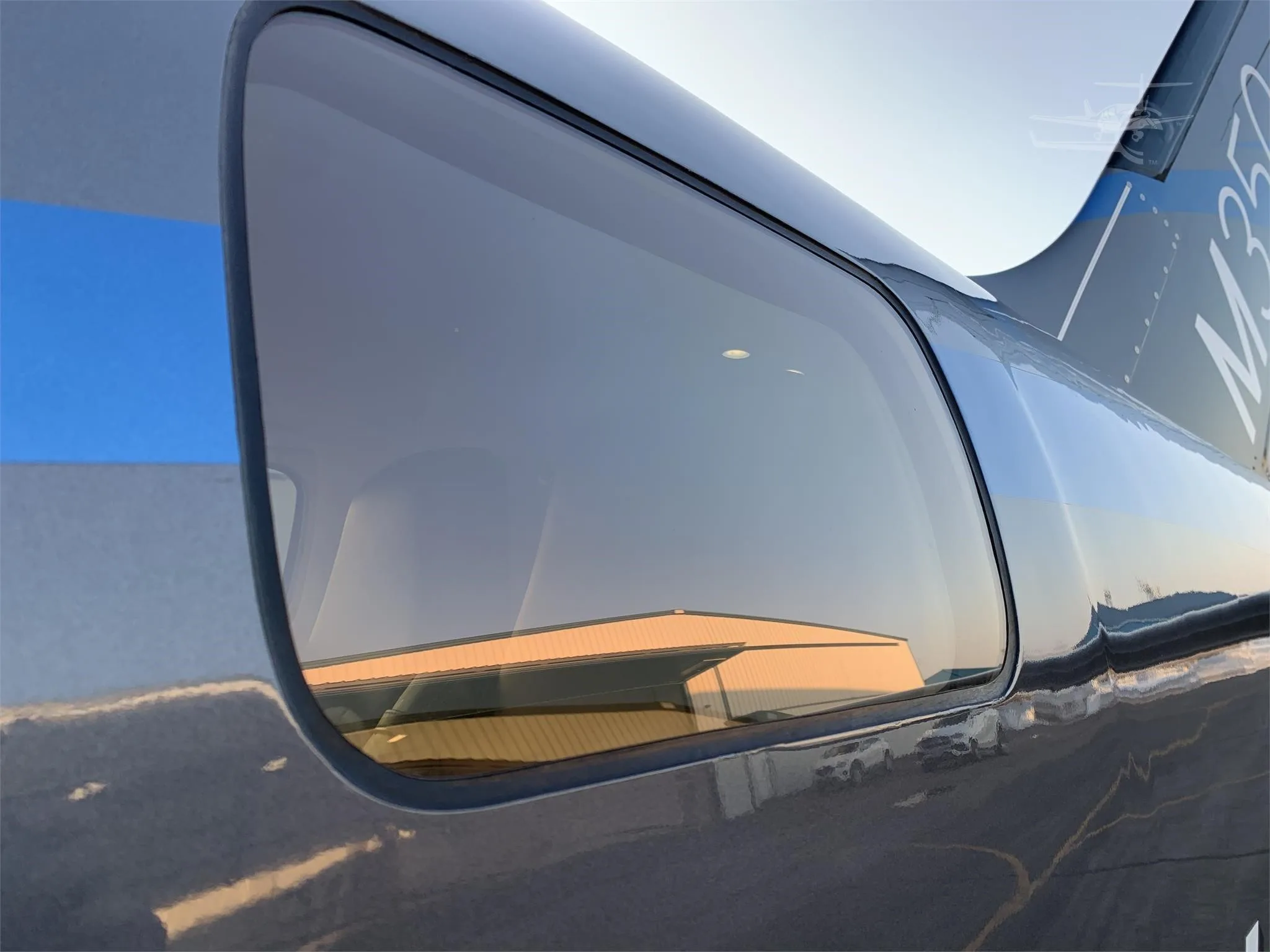 Exterior view of a 2021 PIPER M350, F-HNAL.