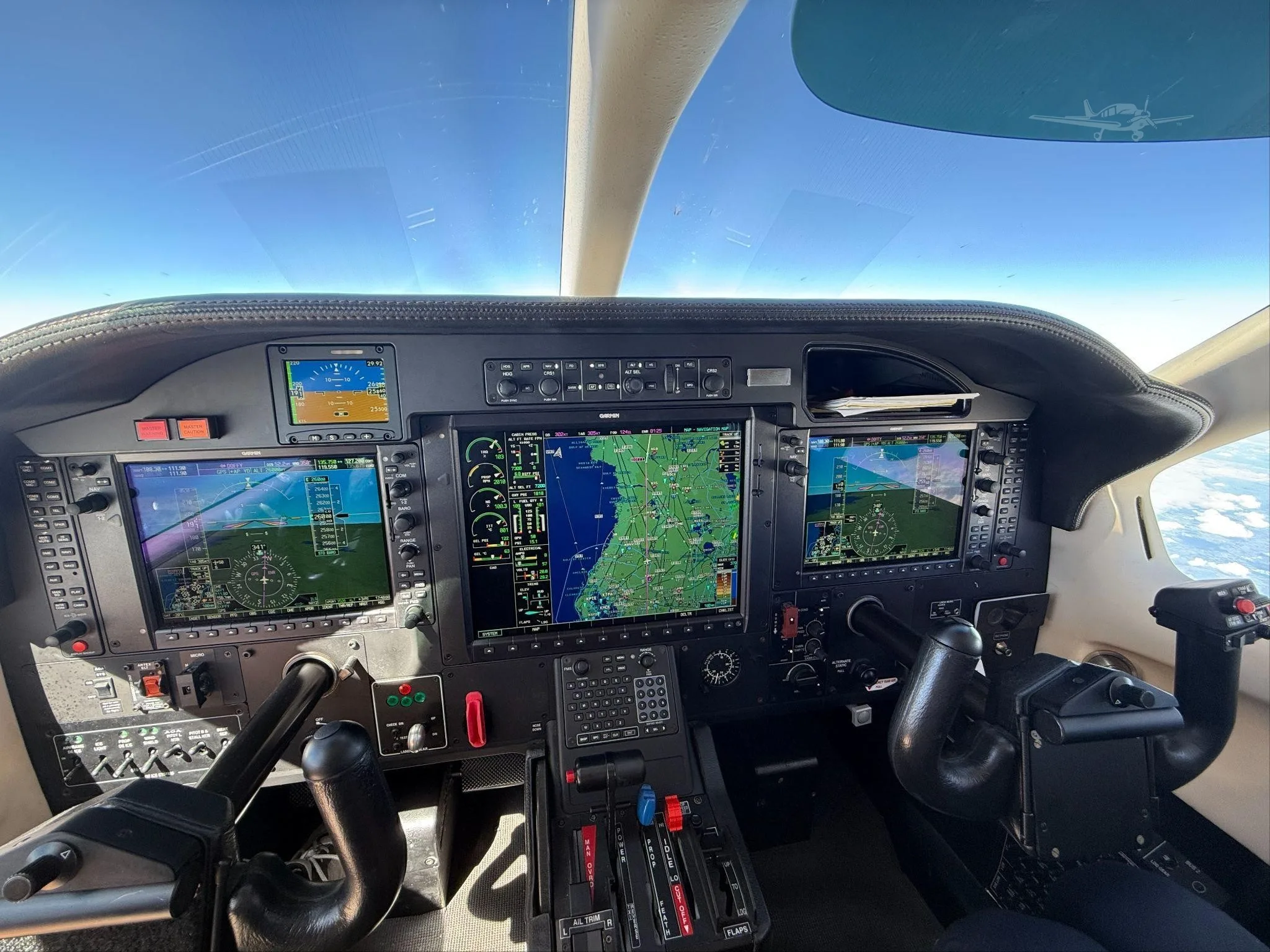 Cockpit and instrument panel of a 2011 DAHER TBM 850.