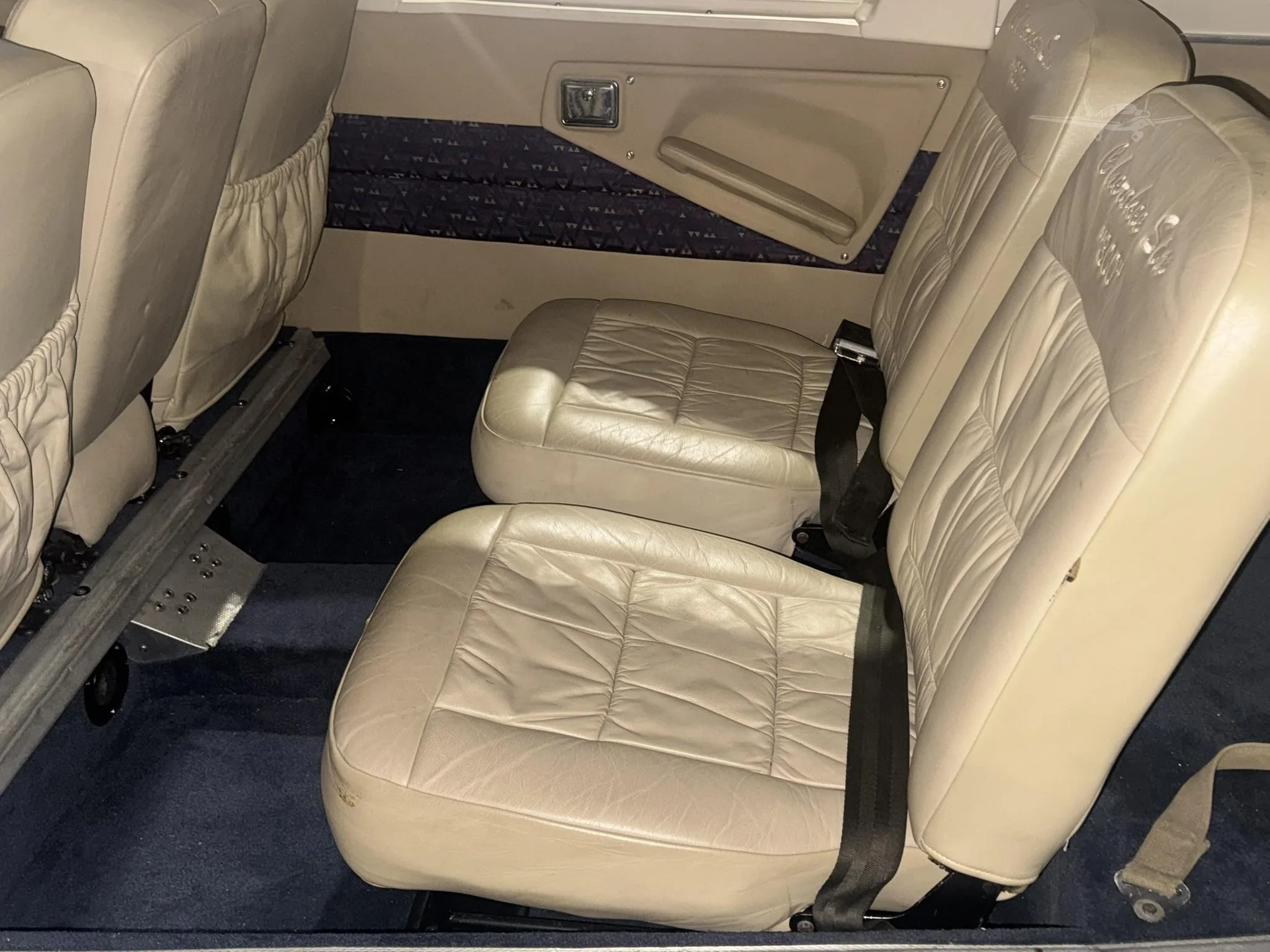 Cabin interior of a 1968 PIPER CHEROKEE 6/300.