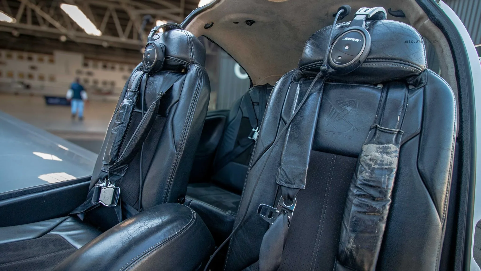 Cabin interior of a 2010 CIRRUS SR22-G3.