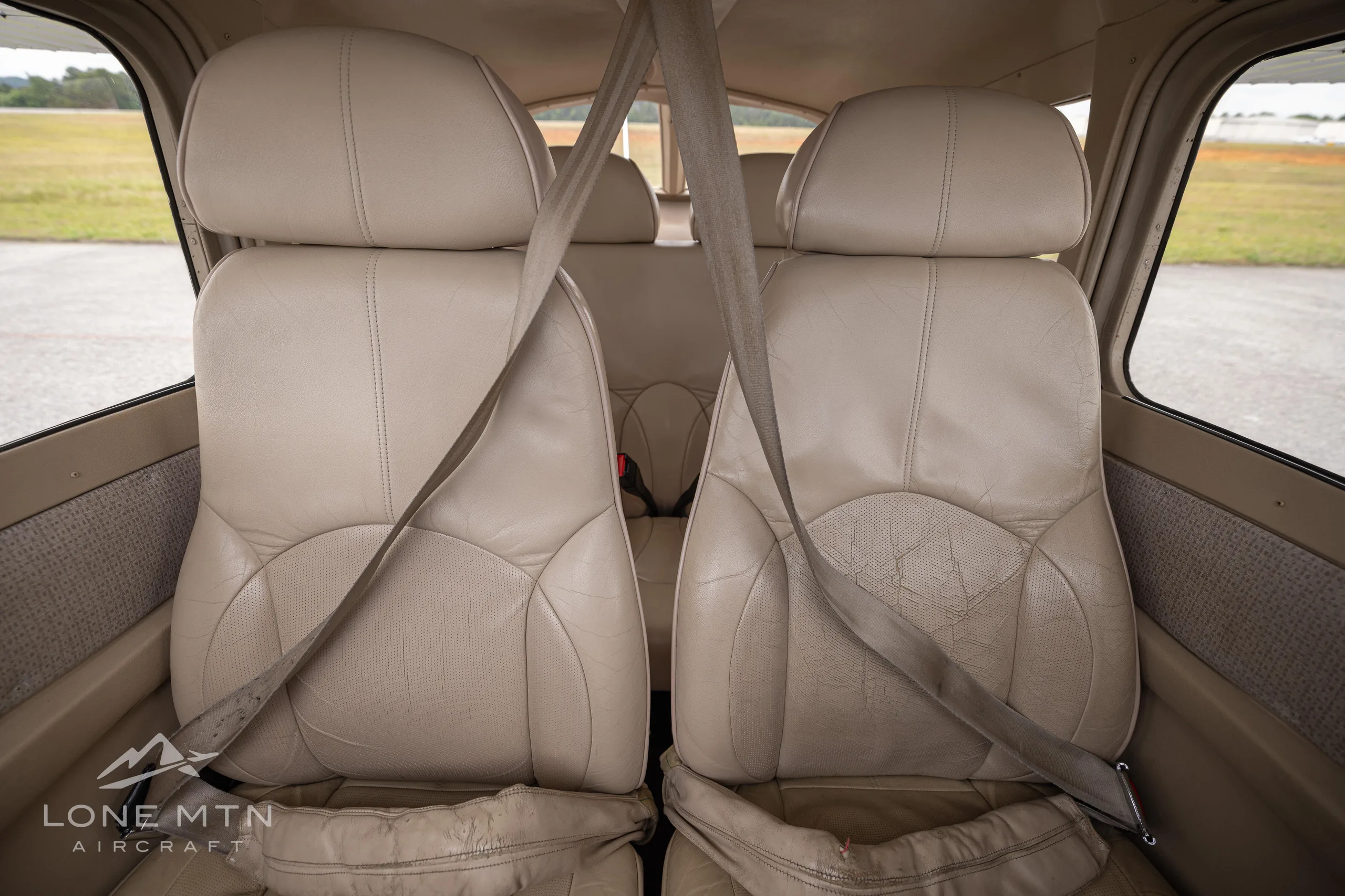 Cabin interior of a 2008 Cessna 172S Skyhawk.