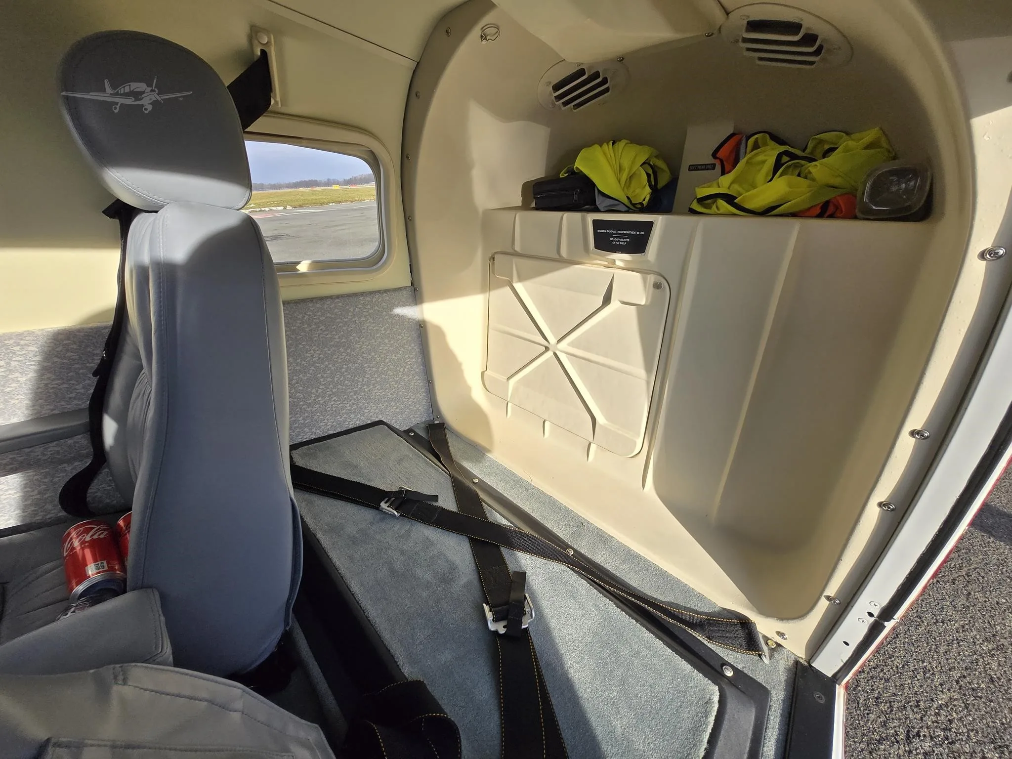 Cabin interior of a 2001 PIPER SENECA V.