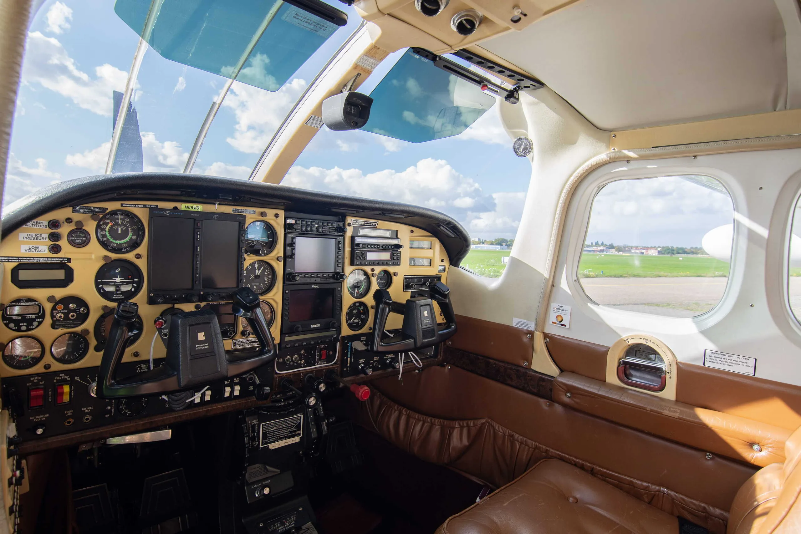 Cockpit and instrument panel of a 1979 Cessna P210N.