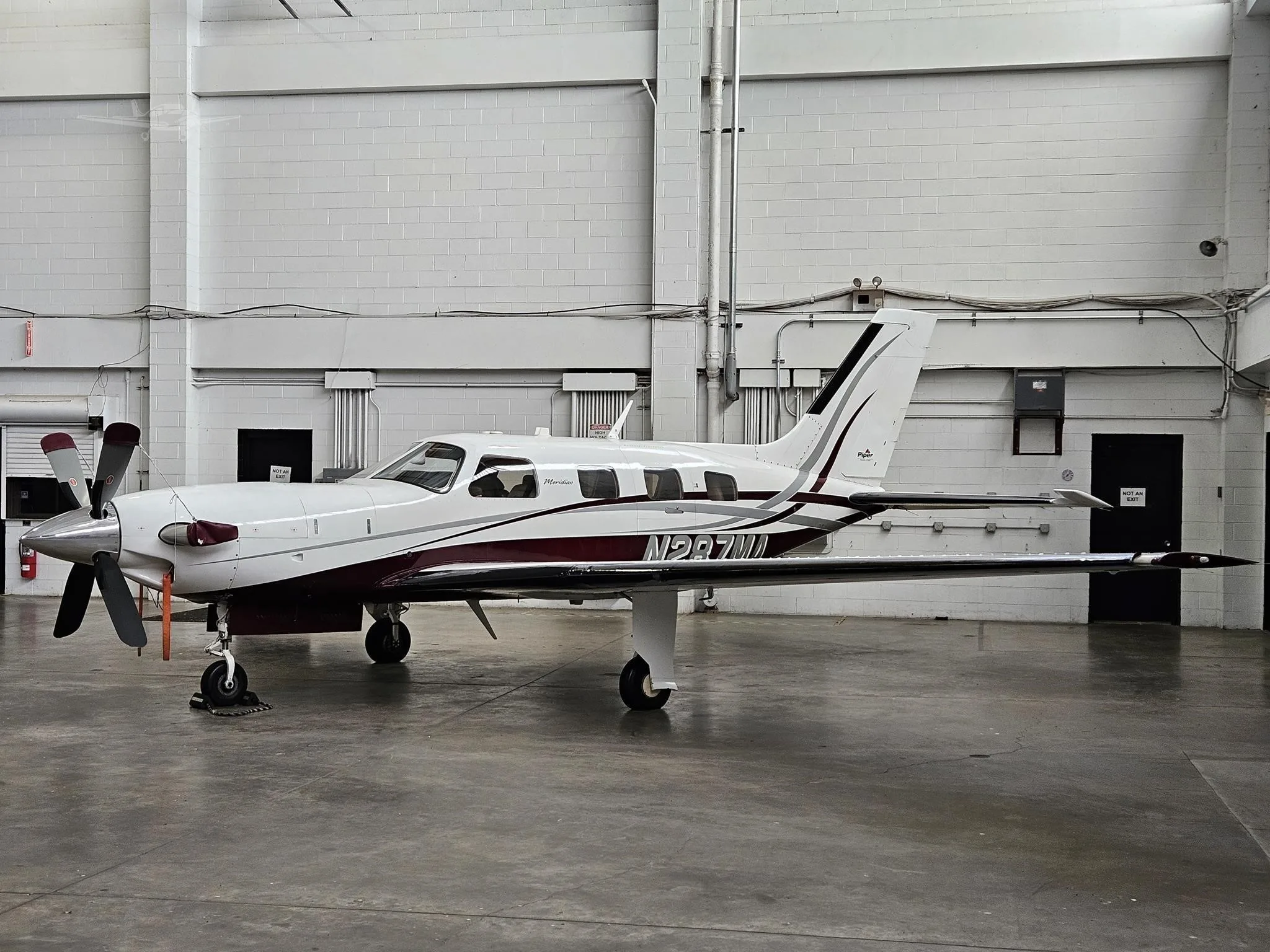 Exterior view of a 2007 PIPER MERIDIAN, N287MA.