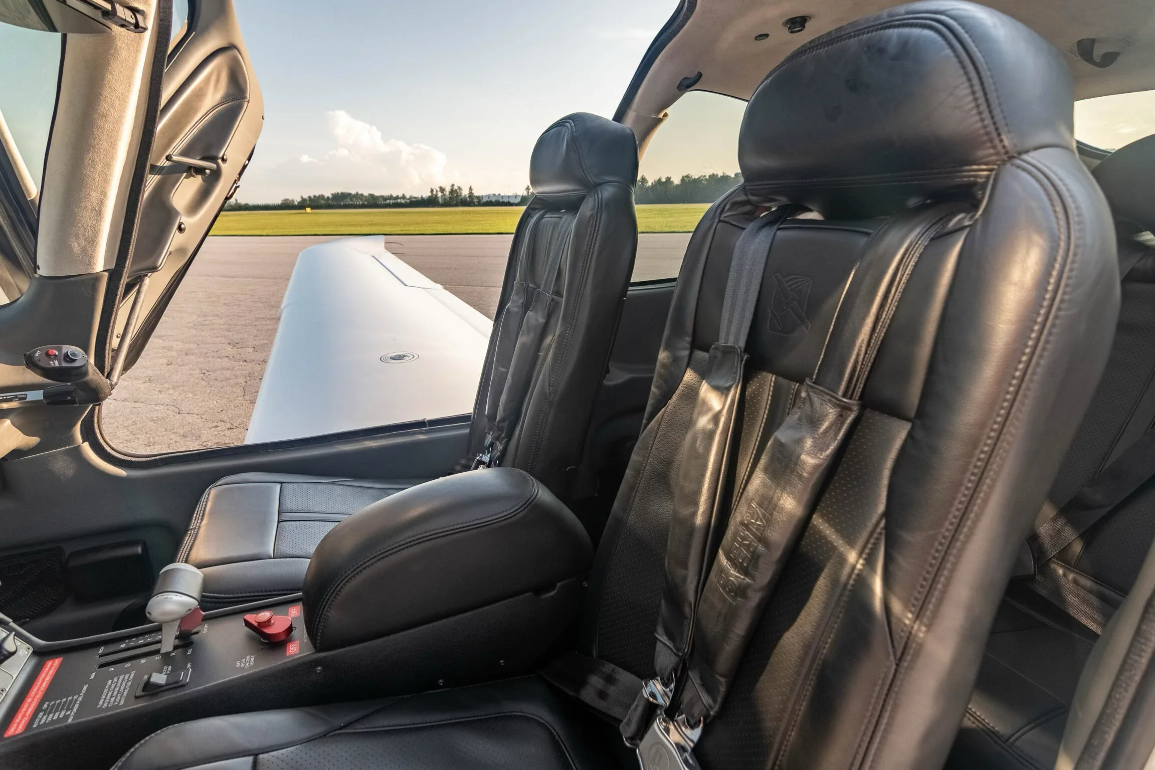 Cabin interior of a 2023 Cirrus SR20-G6.