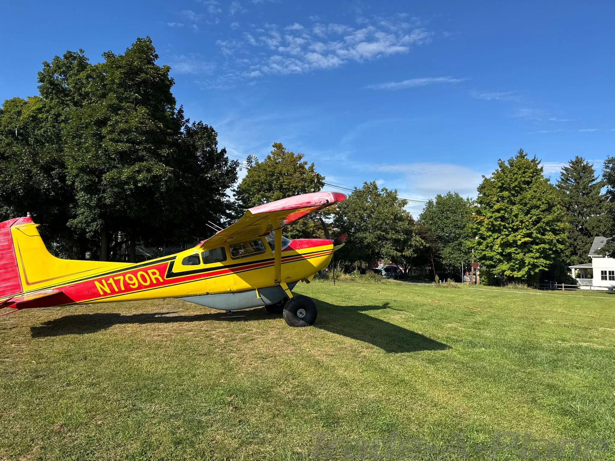 Exterior view of a 1974 CESSNA 185F, N1790R.
