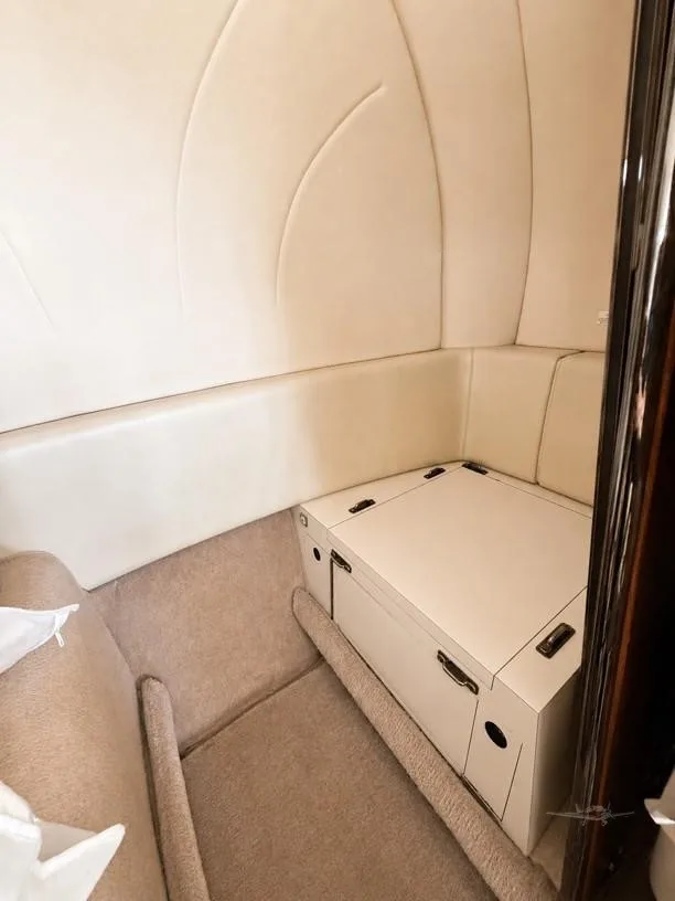 Cabin interior of a 2001 BEECHCRAFT PREMIER I.