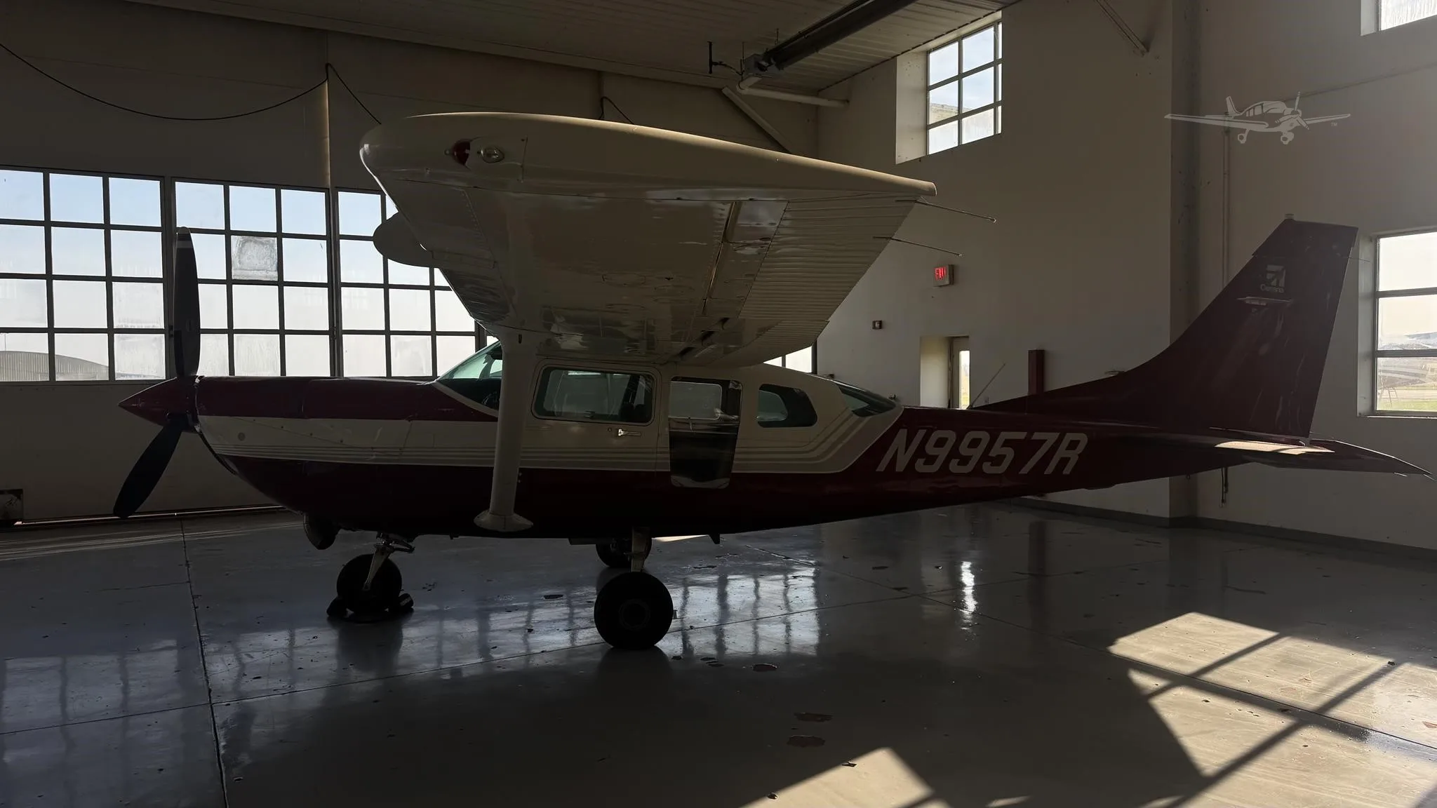 Exterior view of a 1986 CESSNA U206G STATIONAIR, N9957R.