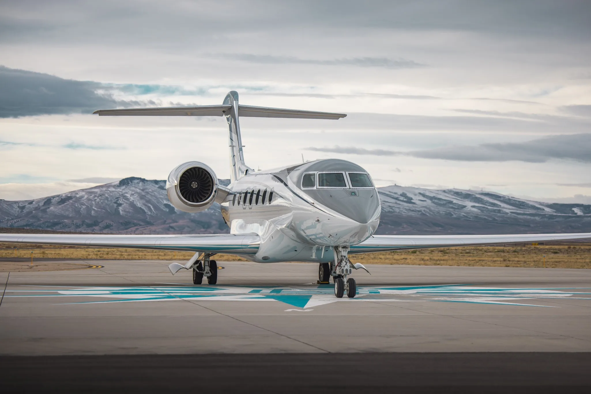 Exterior view of a 2009 Embraer Phenom 100.