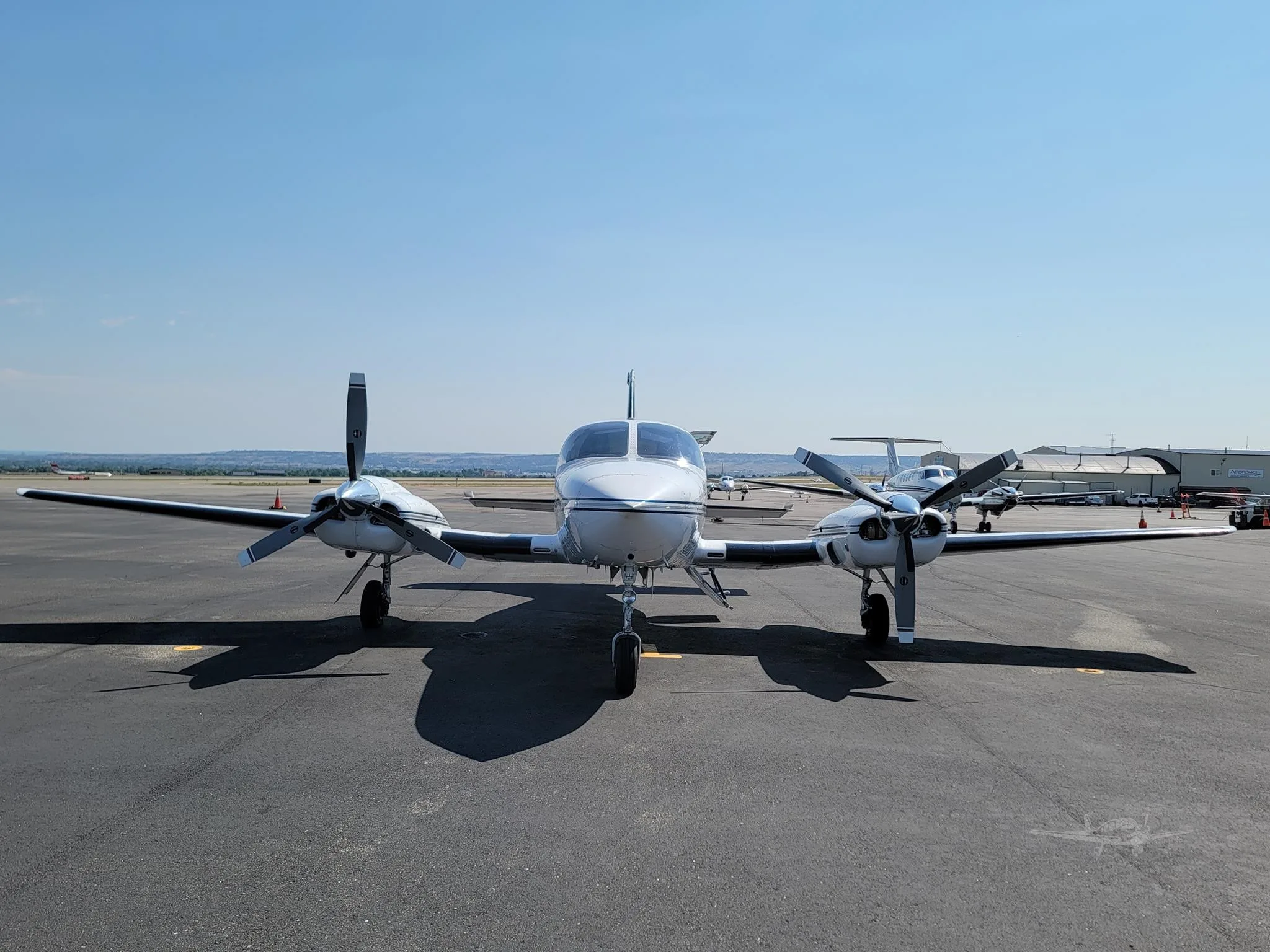 Exterior view of a 1976 CESSNA 421C, N421TT.