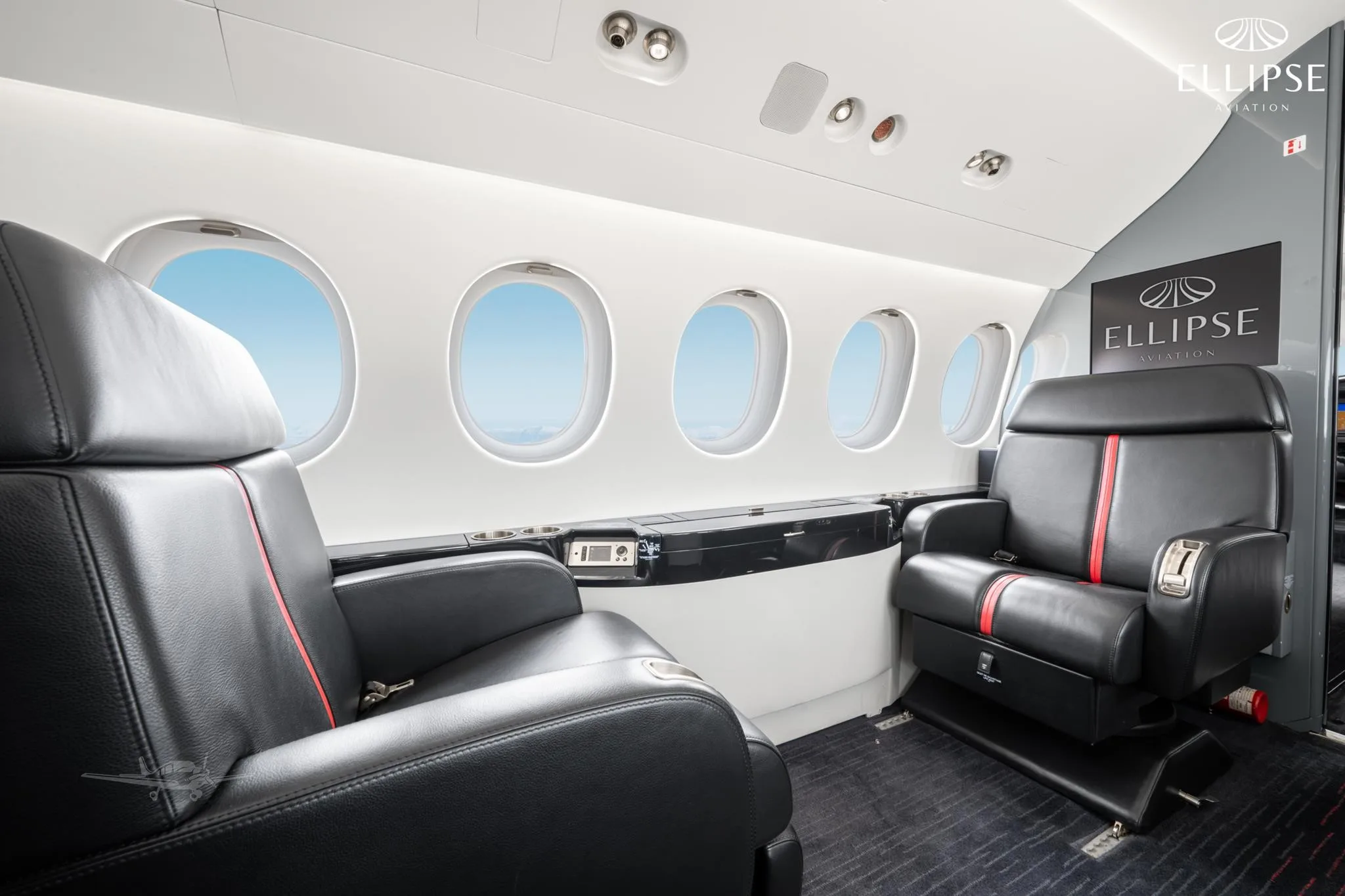 Cabin interior of a 2011 DASSAULT FALCON 7X EASY II.