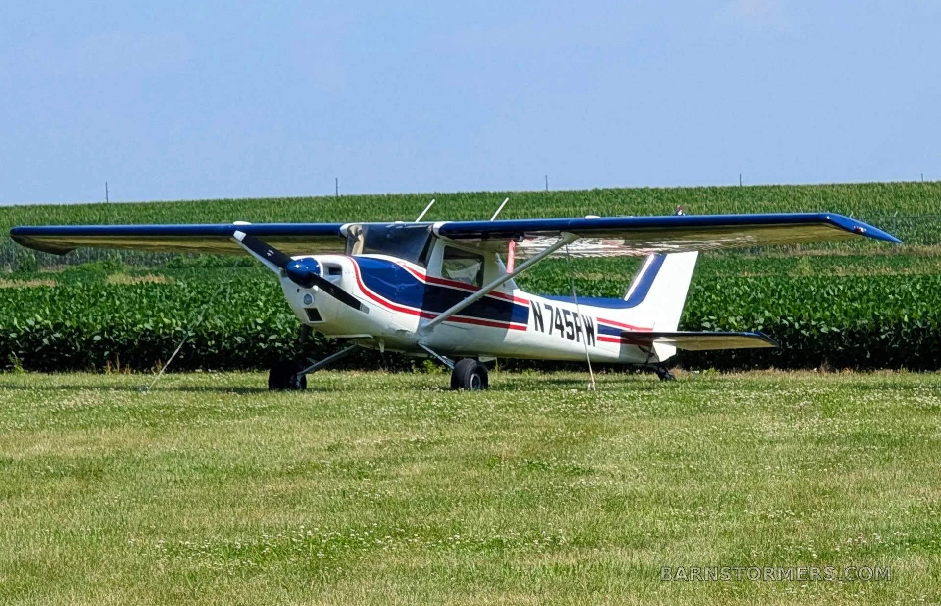 Exterior view of a 1980 Cessna 152/150 TD.