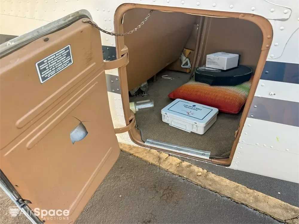 Cabin interior of a 1979 Cessna 172N.