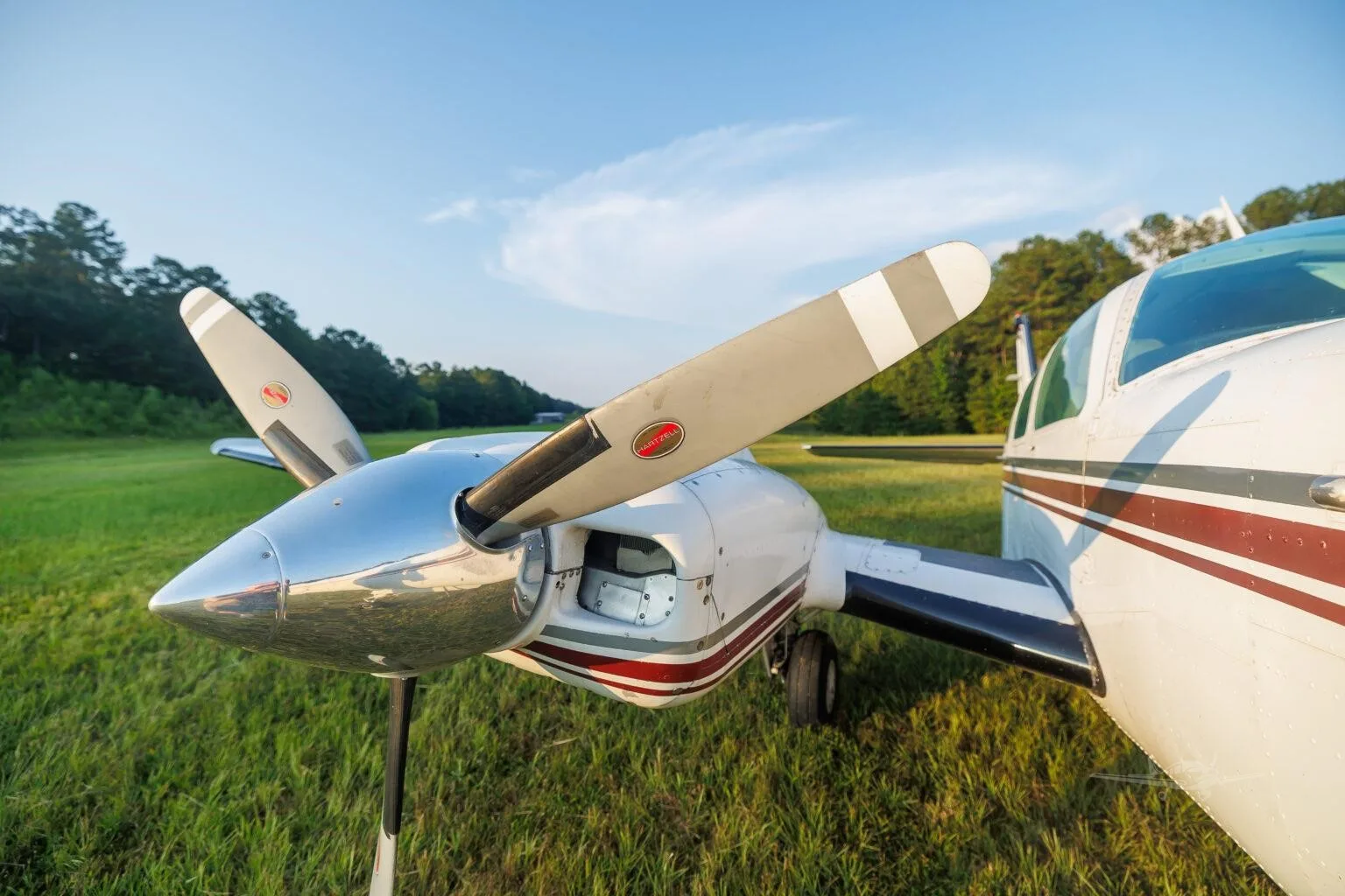 Exterior view of a 1977 BEECHCRAFT 58 BARON, N23589.