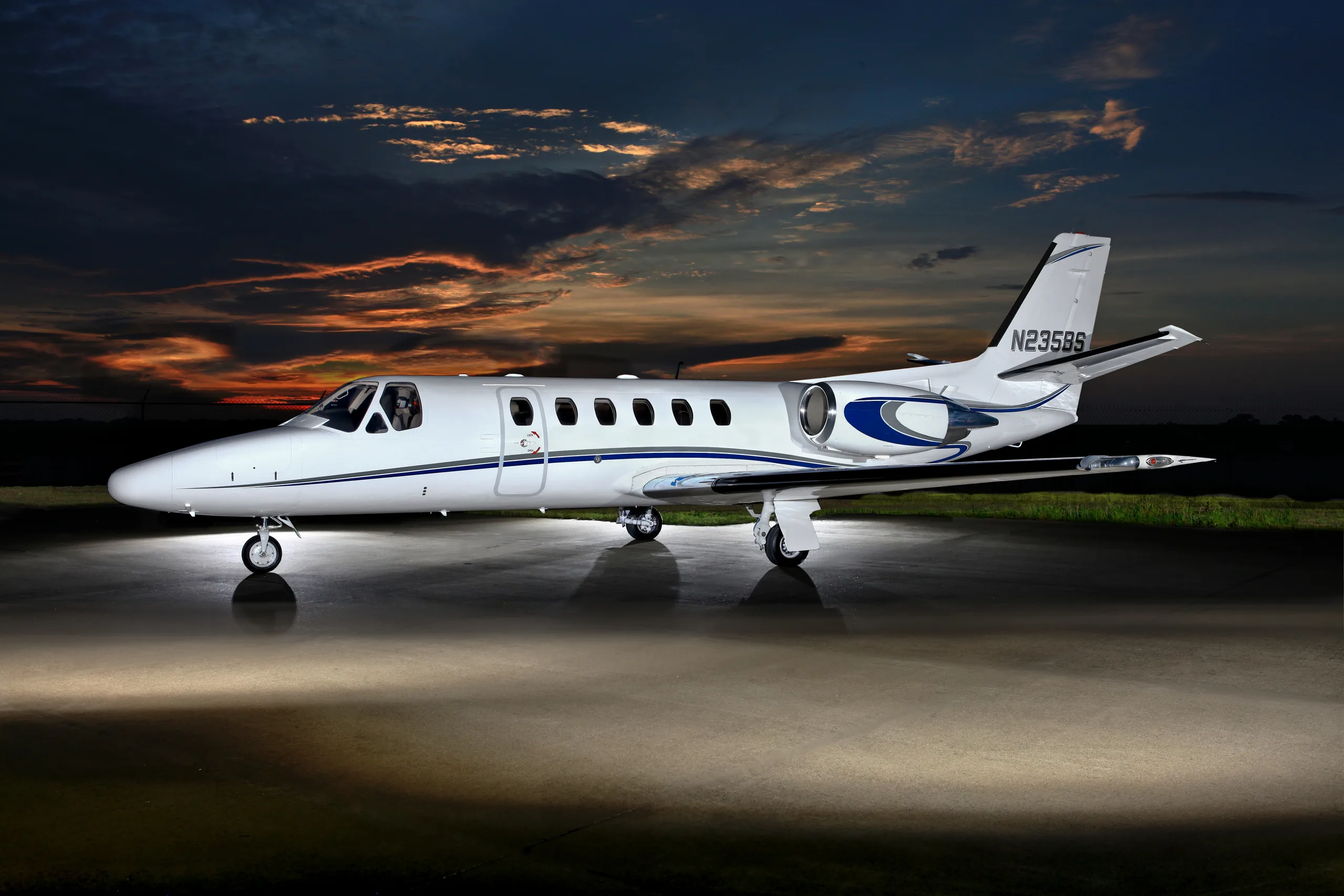 Cabin interior of a 1999 Cessna Citation Bravo 550-0899.