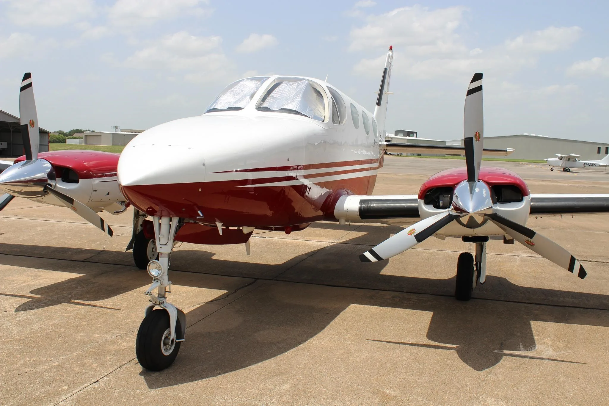 Exterior view of a 1982 CESSNA 340A, N340CT.