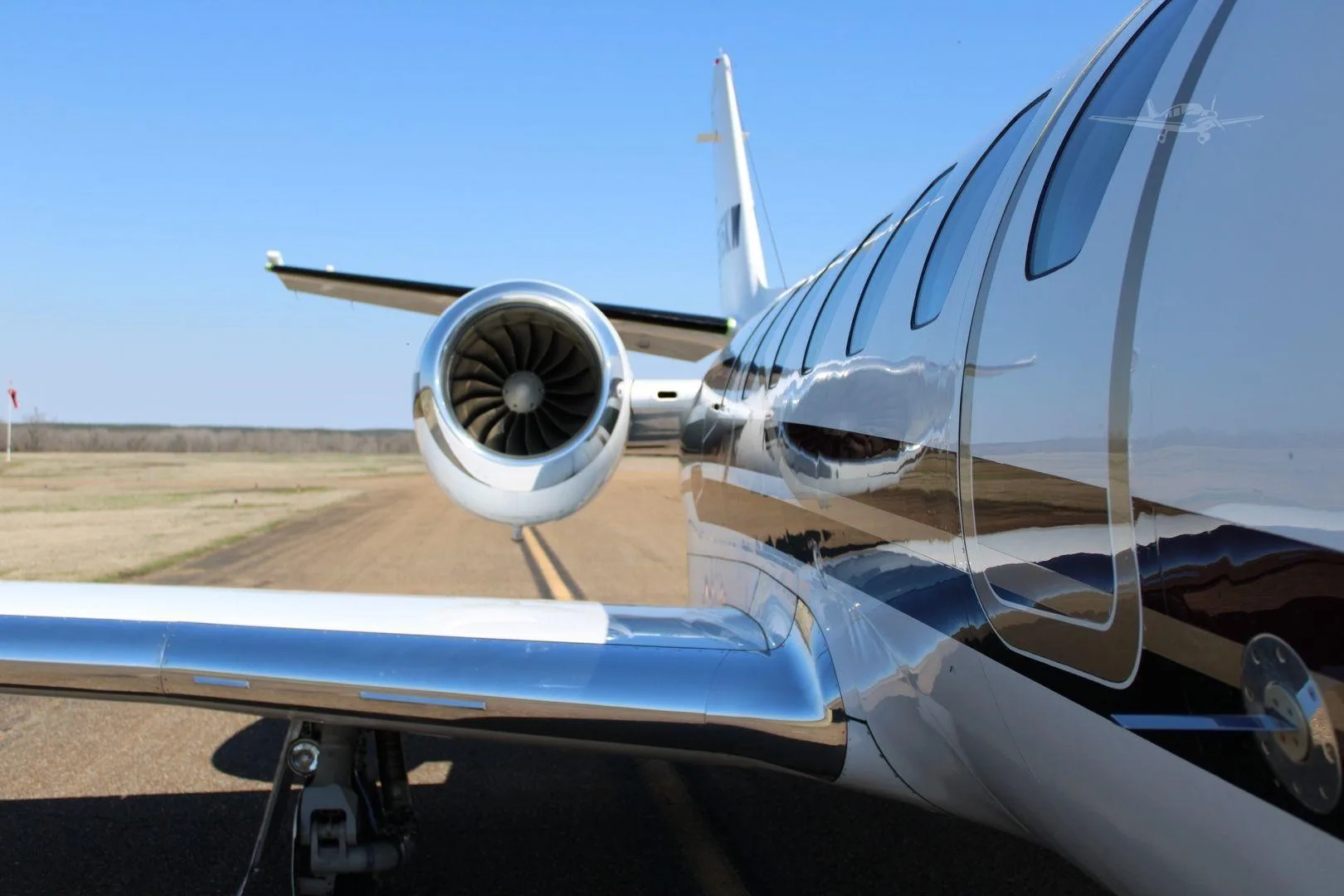 Exterior view of a 2002 CESSNA CITATION ENCORE, N595KW.