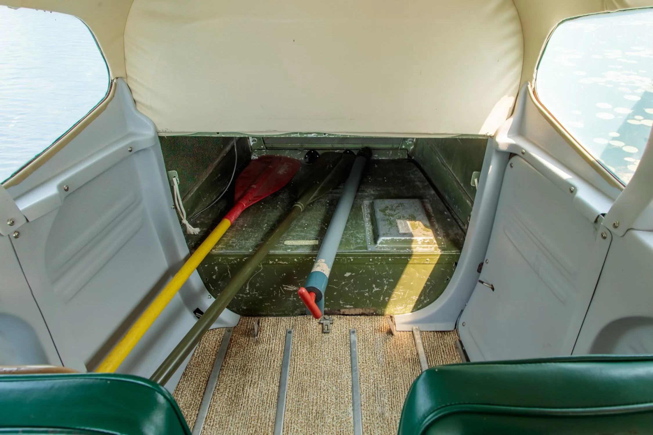 Cabin interior of a 1969 Cessna Skywagon 180.