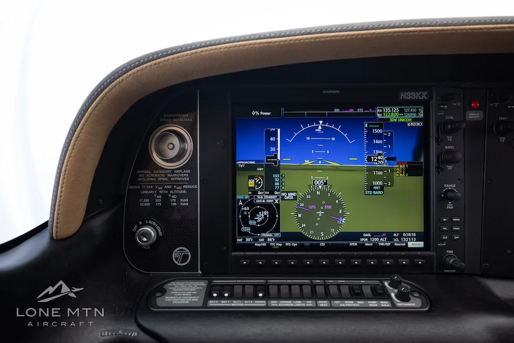 Avionics suite of a 2021 Cirrus SR22T G6 GTS.