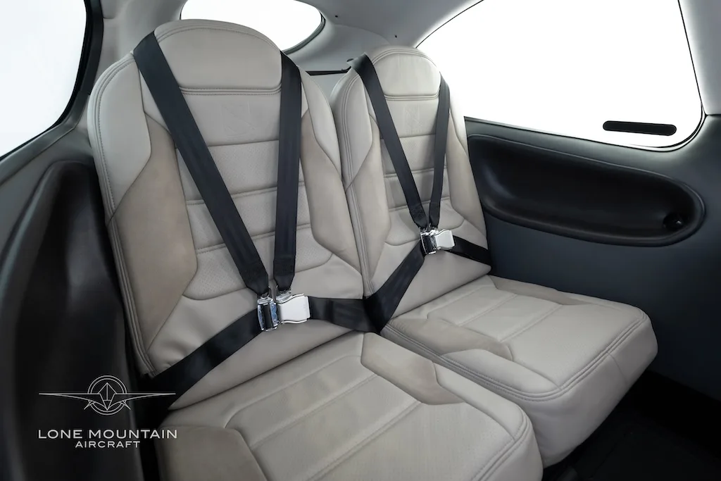 Cabin interior of a 2008 Cirrus SR22 G3 GTS Turbo.