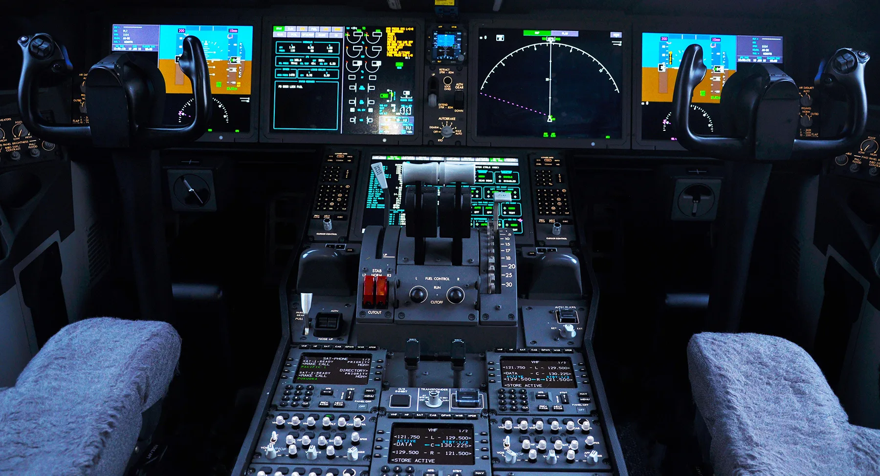 Cockpit and instrument panel of a 2008 Hawker 400XP.