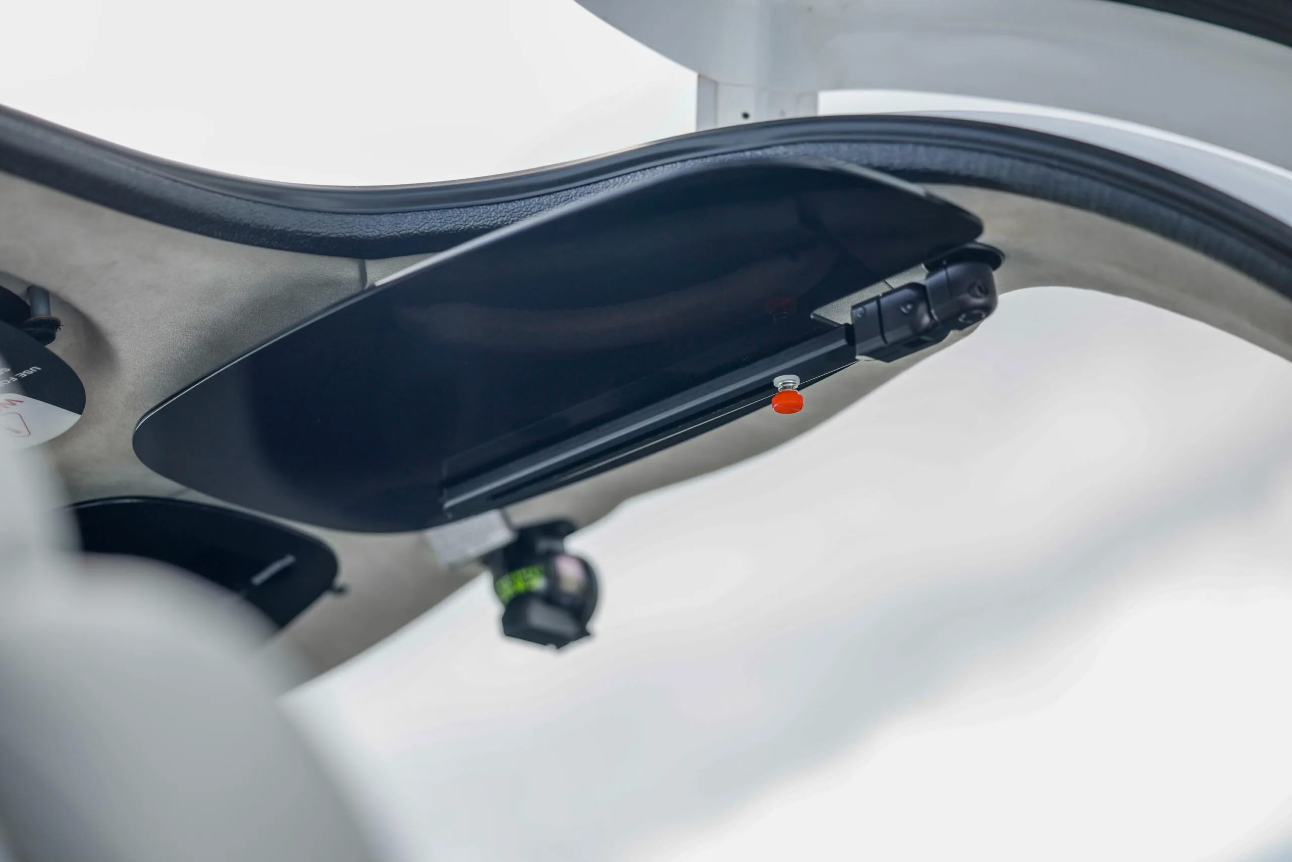 Cabin interior of a 2016 Cirrus SR22 G5.