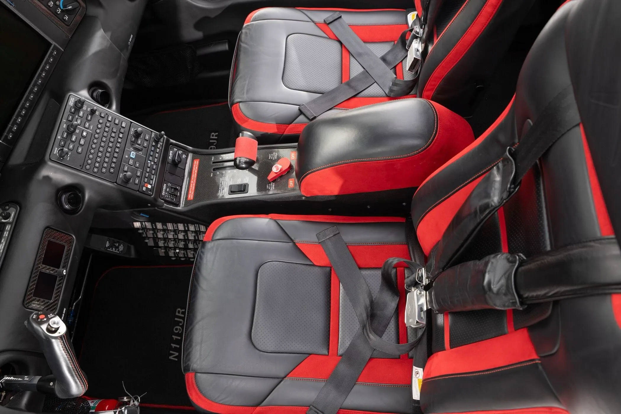 Cabin interior of a 2020 Cirrus SR22-G6 TURBO.