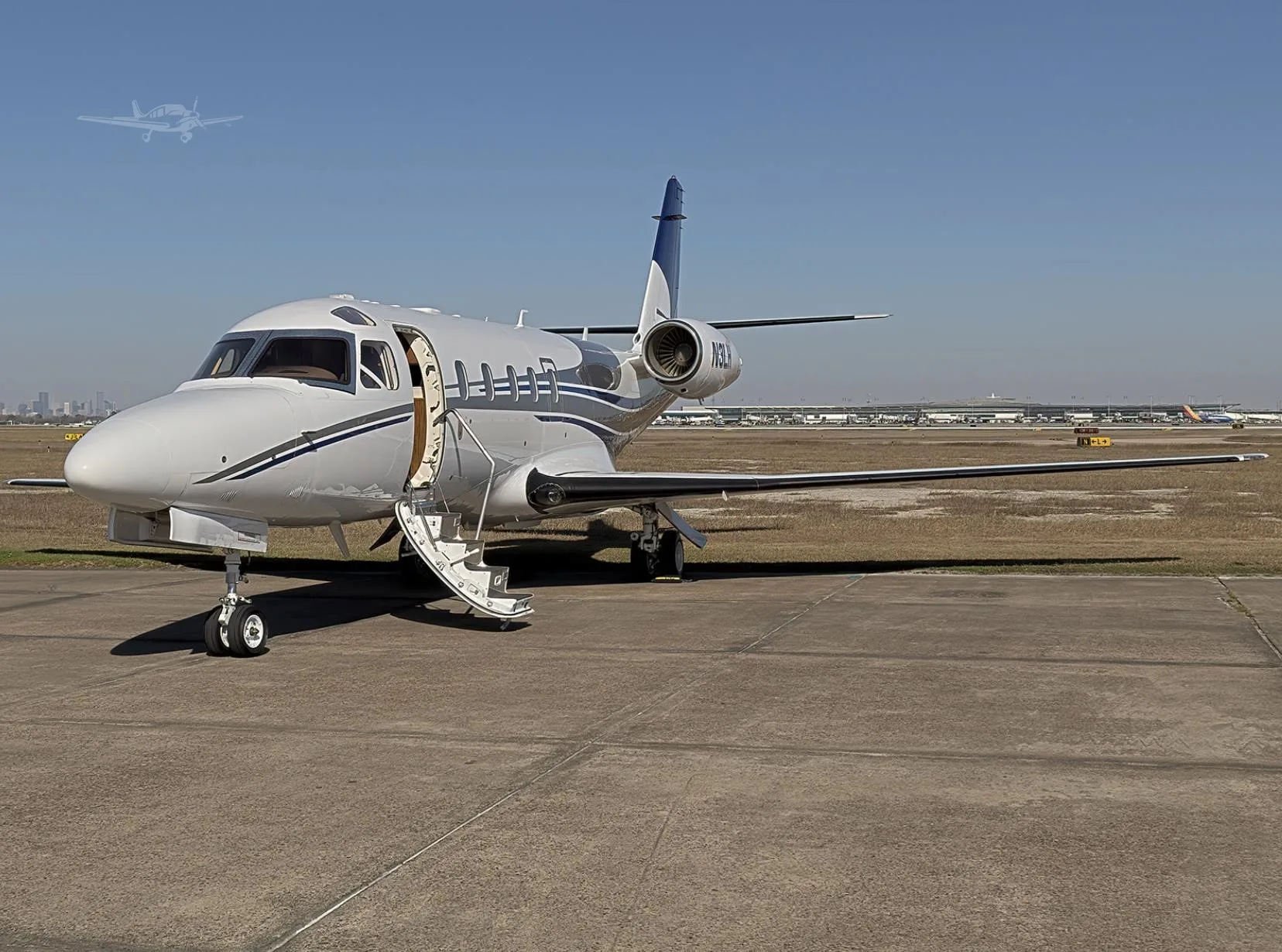 Exterior view of a 1989 ASTRA/GULFSTREAM ASTRA SP, N3LH.