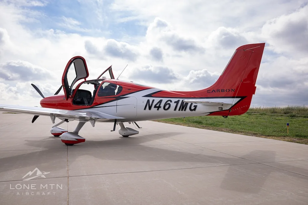 Exterior view of a 2021 Cirrus SR22T G6 GTS, N461MG.