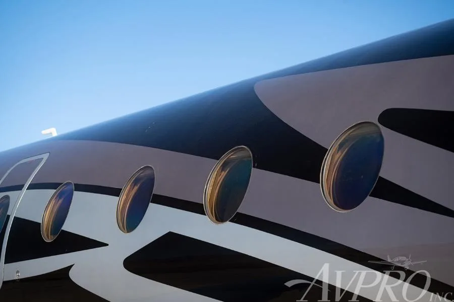 Engine detail of a 2002 GULFSTREAM G200.
