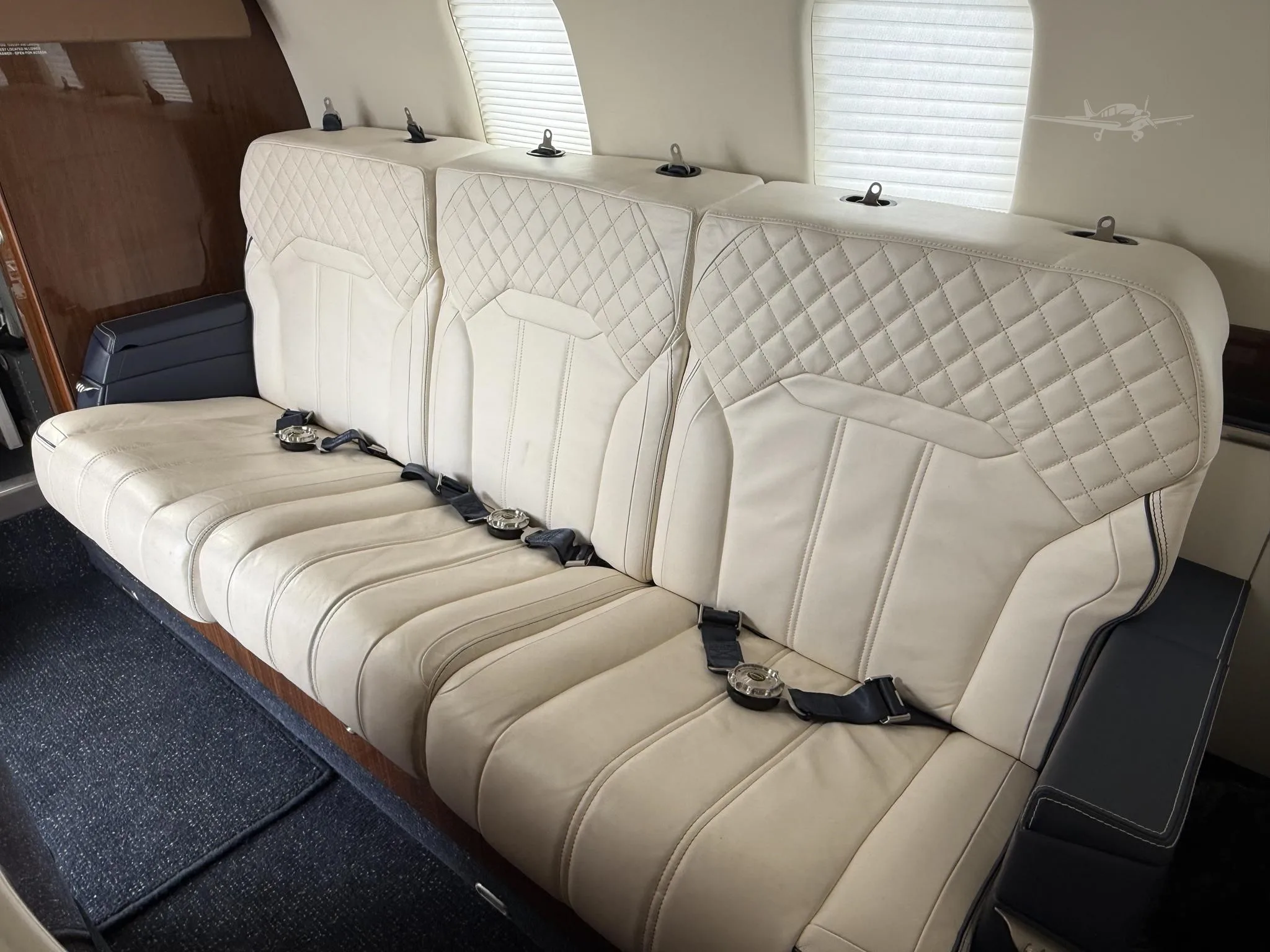 Cabin interior of a 2008 LEARJET 60XR.