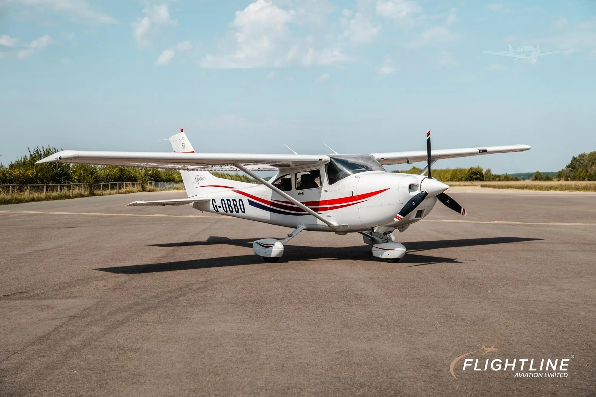 Exterior view of a 1999 CESSNA 182S SKYLANE, G-OBBO.