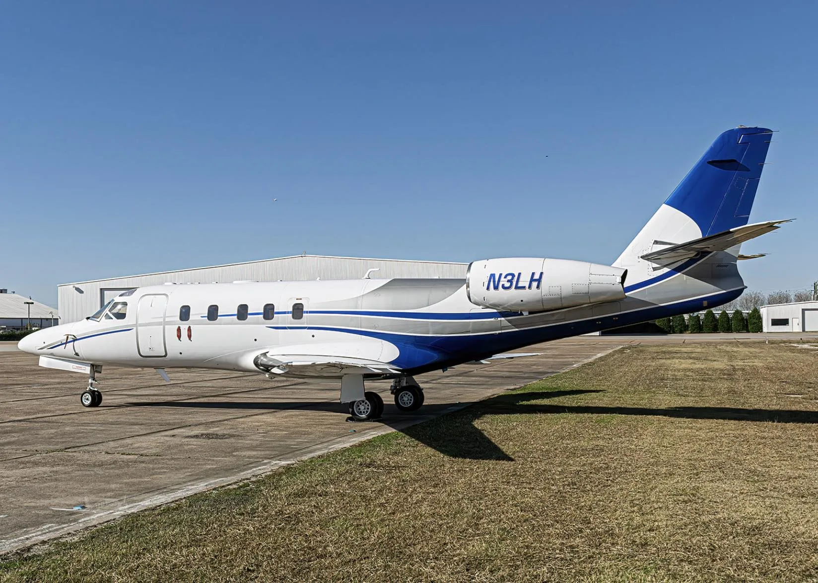 Exterior view of a 1989 ASTRA/GULFSTREAM ASTRA SP, N3LH.