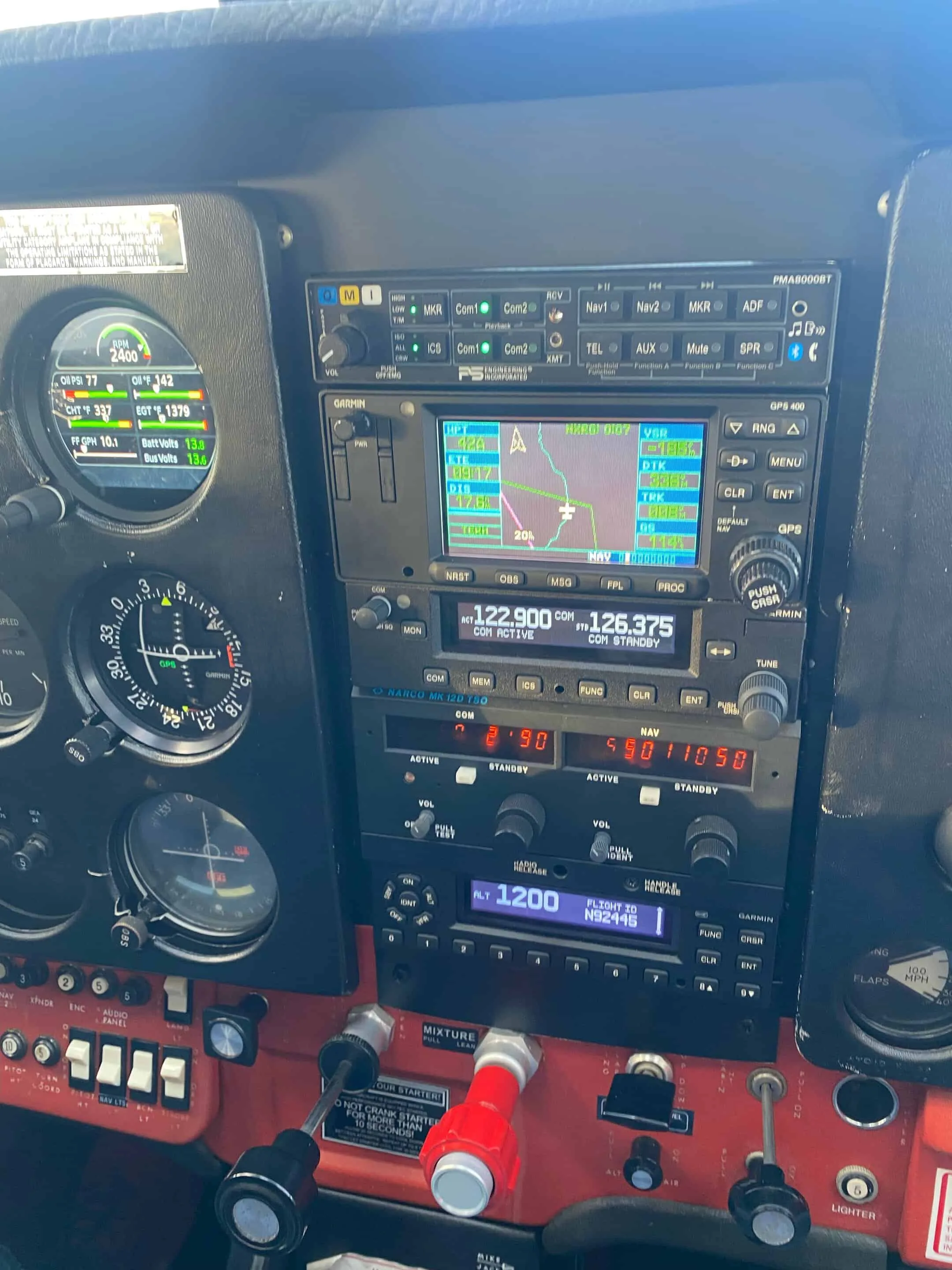 Avionics suite of a 1973 Cessna 172M SuperHawk.