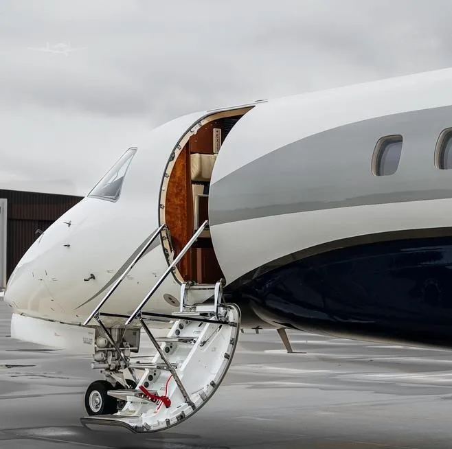 Exterior view of a 2007 EMBRAER LEGACY 600, N6GD.