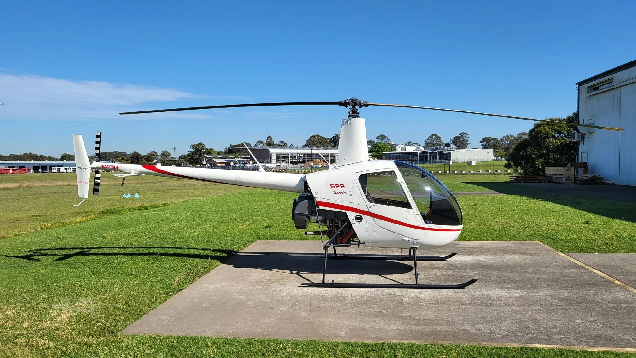 Exterior view of a 2027 ROBINSON R22 BETA II.