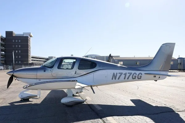 Marketing image of a 2018 Cirrus SR22T-G6.