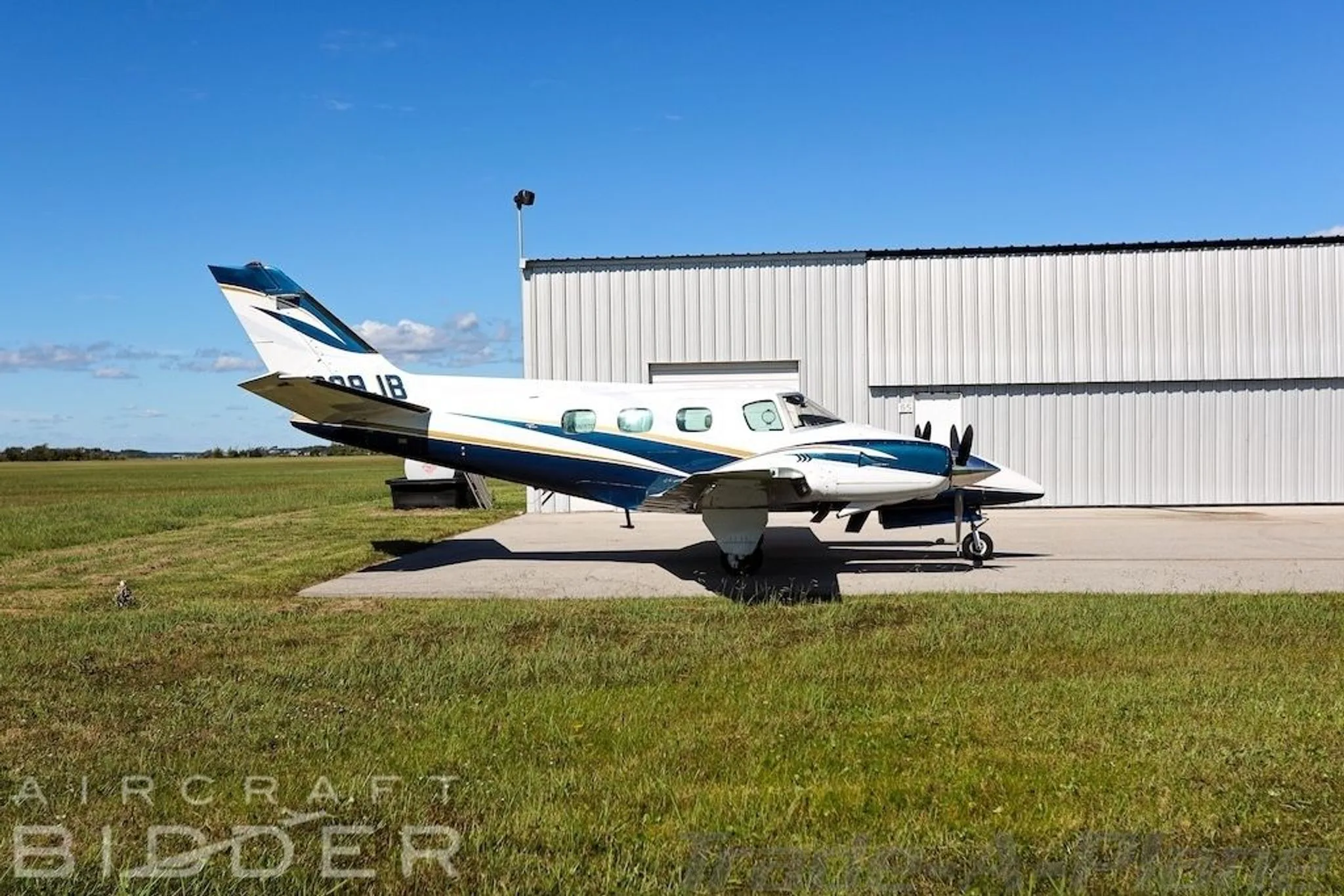 Exterior view of a 1974 BEECHCRAFT B60 DUKE, N889JB.
