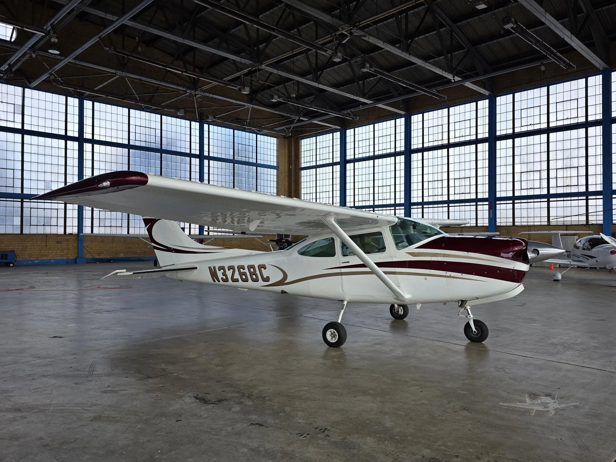 Exterior view of a 1978 CESSNA R182RG SKYLANE, N3268C.