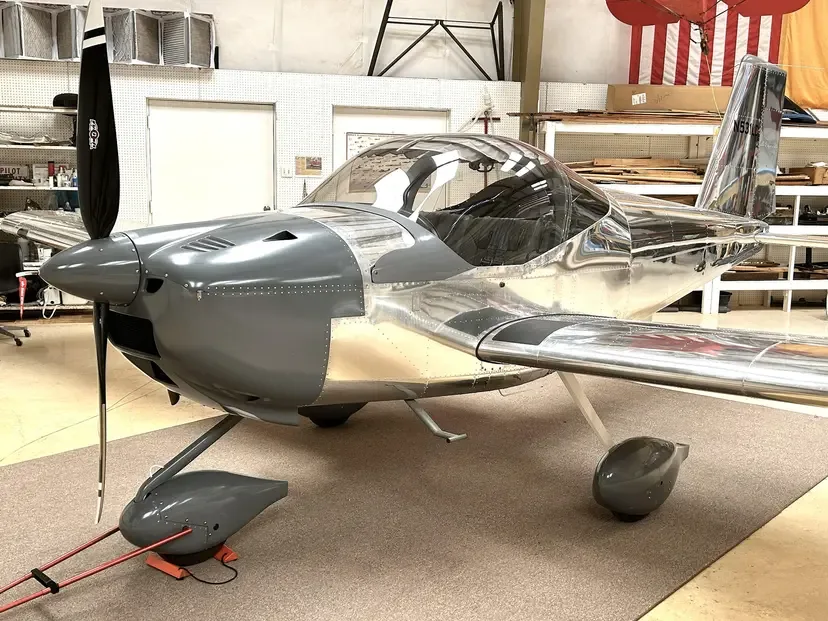Exterior view of a 2007 Vans, RV-9.