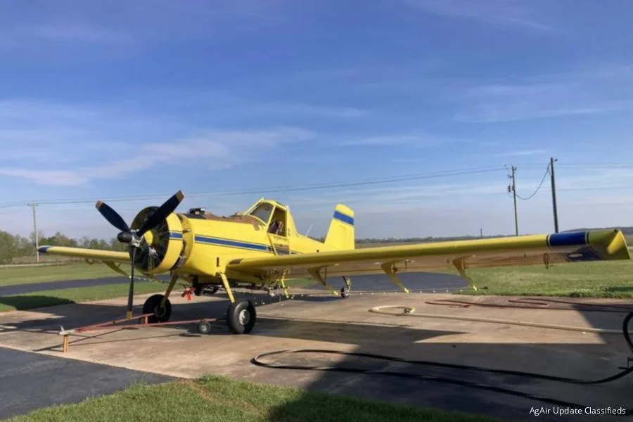 Exterior view of a 1996 Air Tractor, AT-401B.