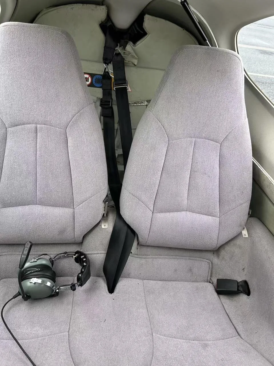 Cabin interior of a 2008 DIAMOND DA40-FP DIAMOND STAR.