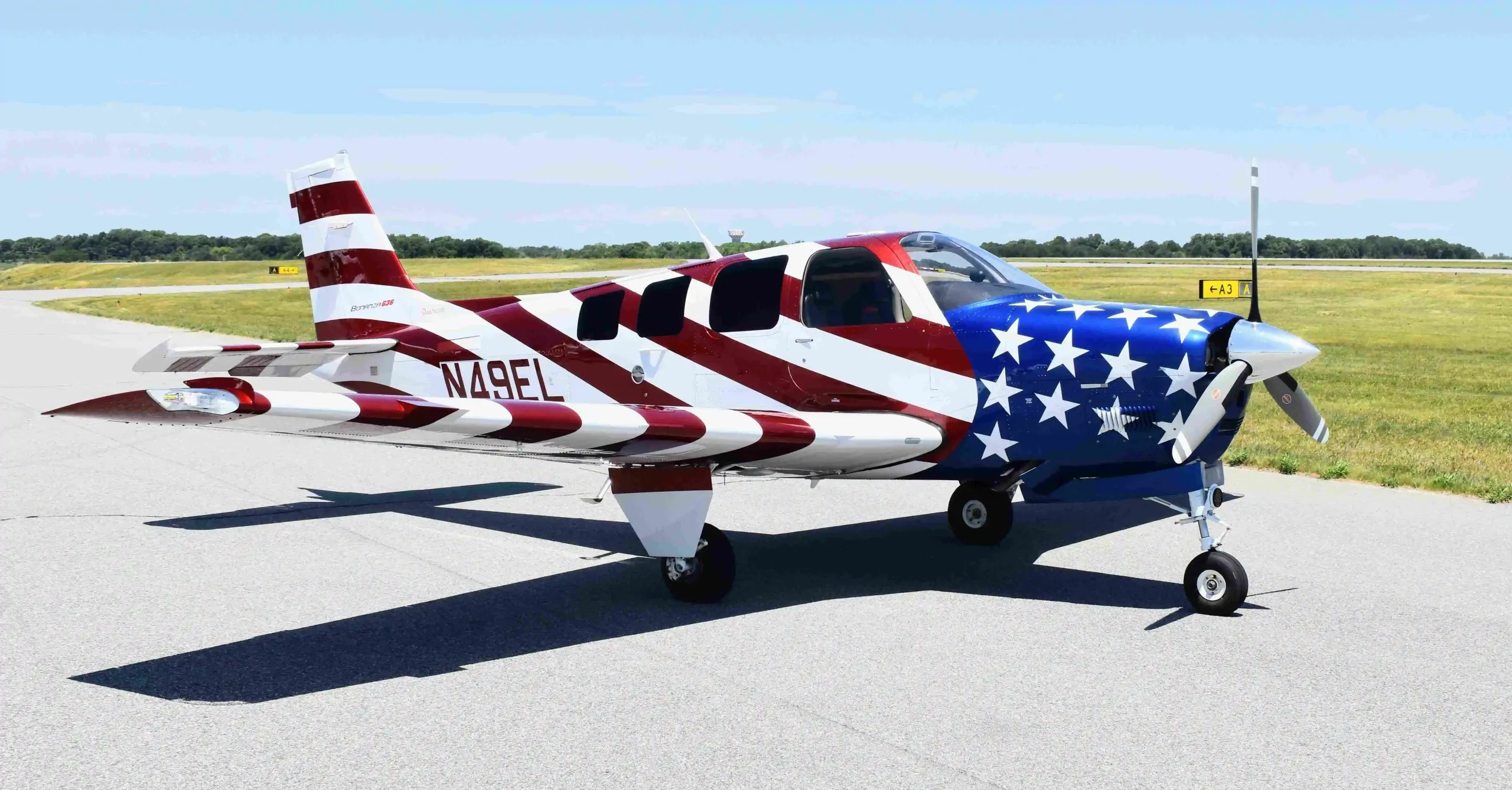Exterior view of a 1989 Beechcraft Bonanza, N222JW.