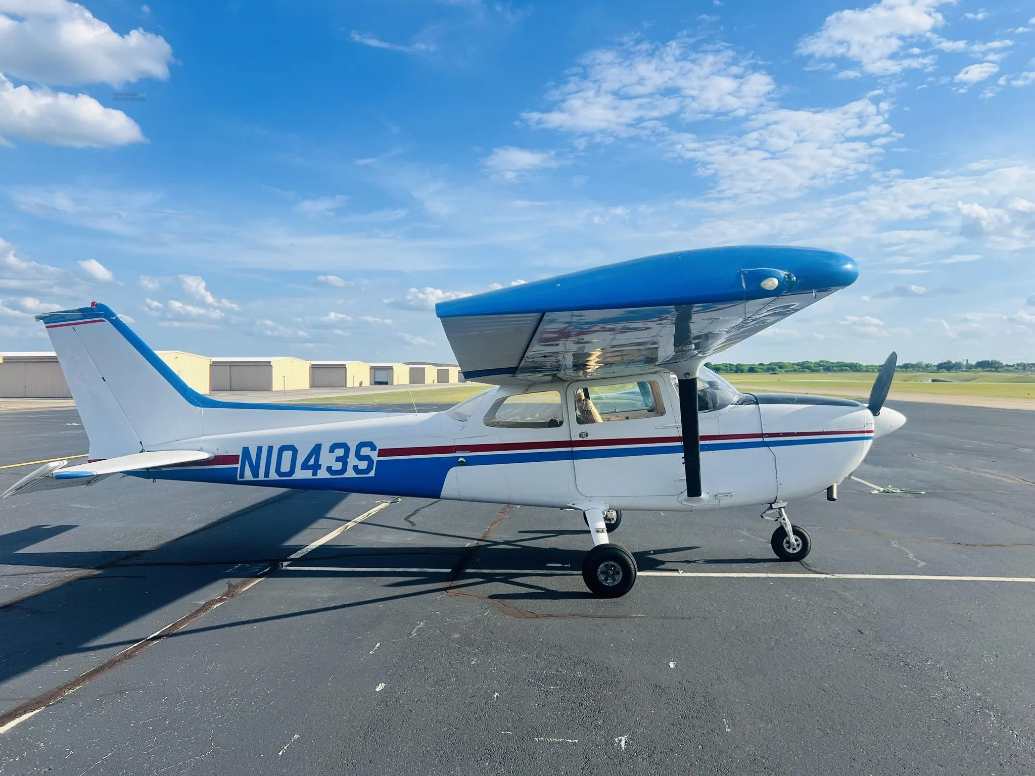 1977 CESSNA 172N SKYHAWK