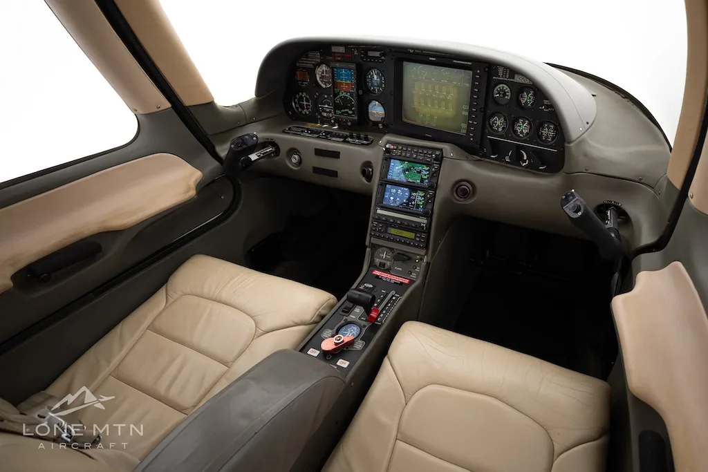 Cabin interior of a 2001 Cirrus SR22 G1.