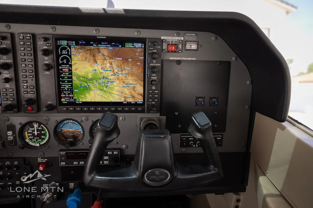 Cockpit and instrument panel of a 2005 Cessna 182T.