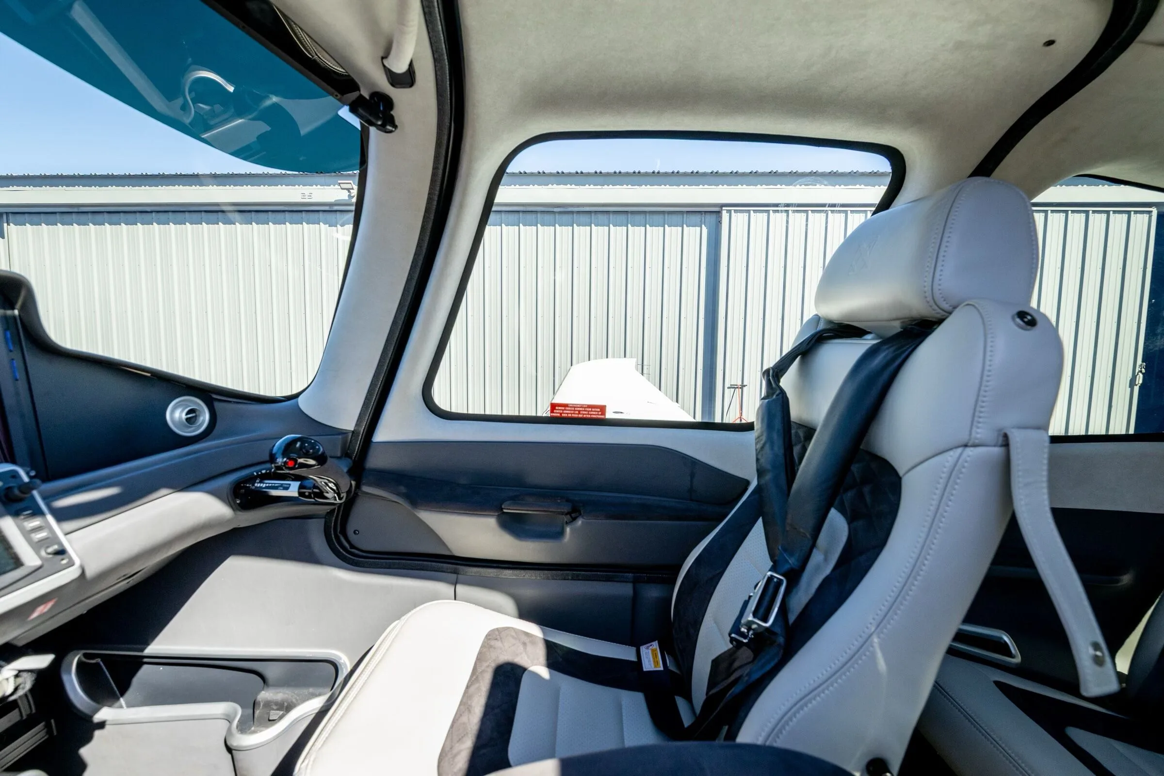 Cabin interior of a Cirrus.